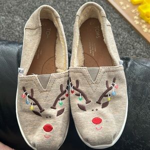 Tom’s Christmas shoes
